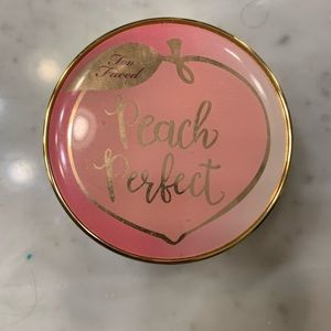 🚫SOLD🚫 Two faced peach perfect setting powder